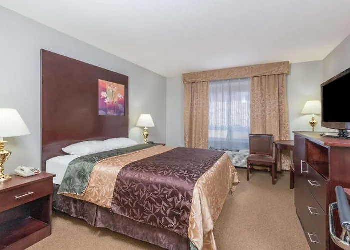Super 8 By Wyndham Innisfail